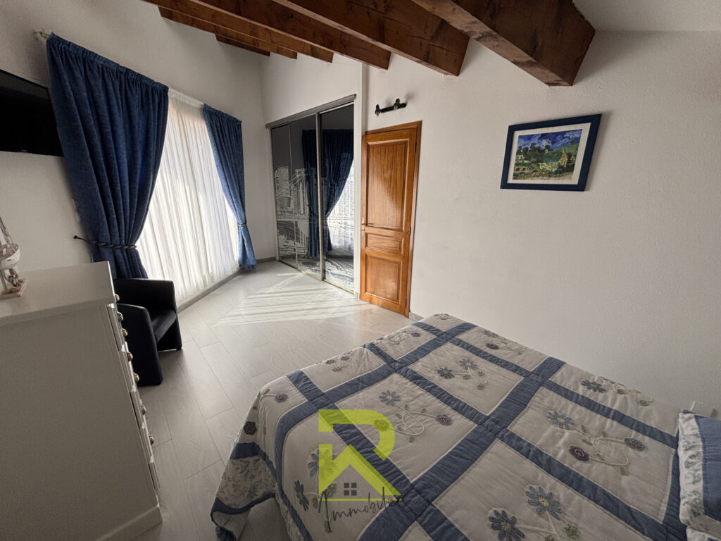 Superbe villa proche plage et centre – 5 pièces – 4 chambres – 195.12 m²
