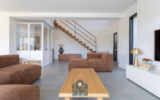 Villa avec vue, piscine, terrasses et garages – 6 pièces – 4 chambres – 178 m²