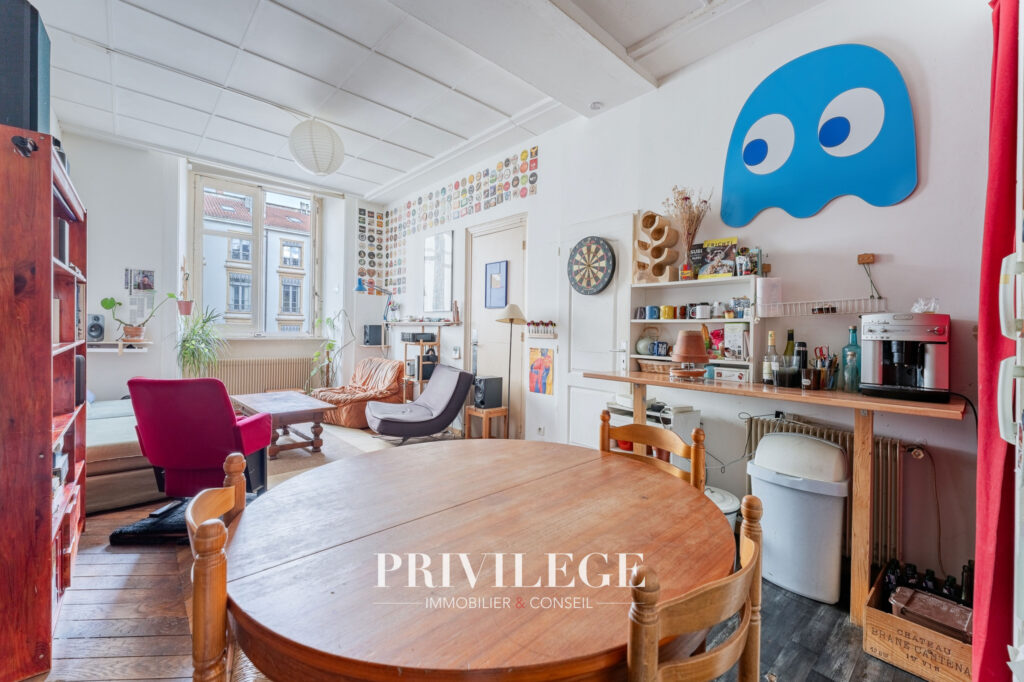 Appartement 90 m2 place Meissonnier – 4 pièces – 3 chambres – 91 m²
