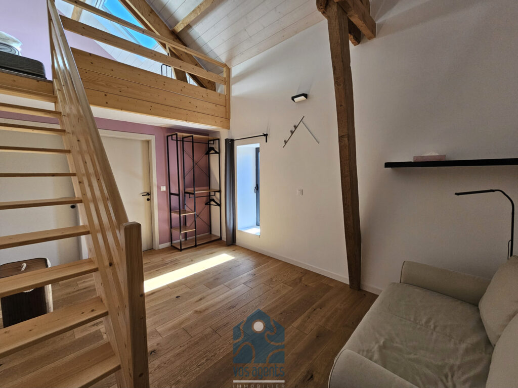 Propriété 10 pièces avec terrain, piscine et annexes – 10 pièces – 8 chambres – 316 m²