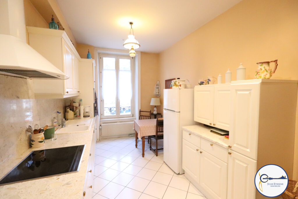 Appartement Epinal 5 pièces 109m2 + Garage – 5 pièces – 3 chambres – 109.4 m²