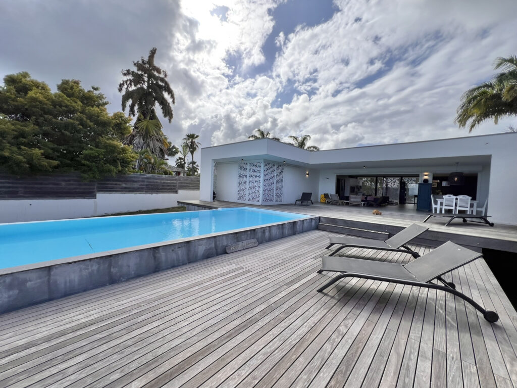 Villa de luxe VUE MER St François – 5 pièces – 3 chambres – 155 m²