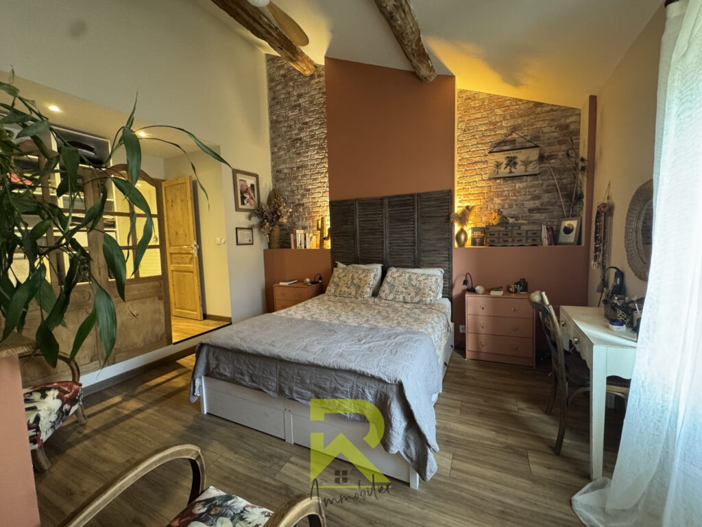 Appartement 136 m2   Vue canal   4 chambres   Narbonne centr – 6 pièces – 4 chambres – 136 m²