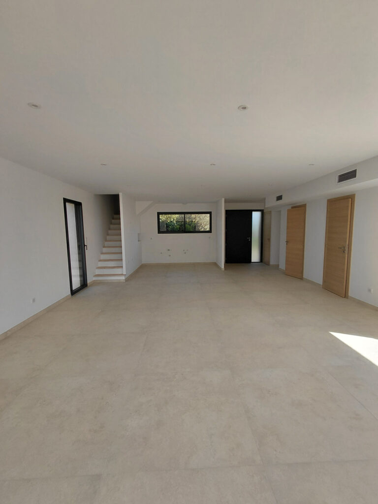 Belles prestations contemporaines. – 4 pièces – 3 chambres – 126 m²