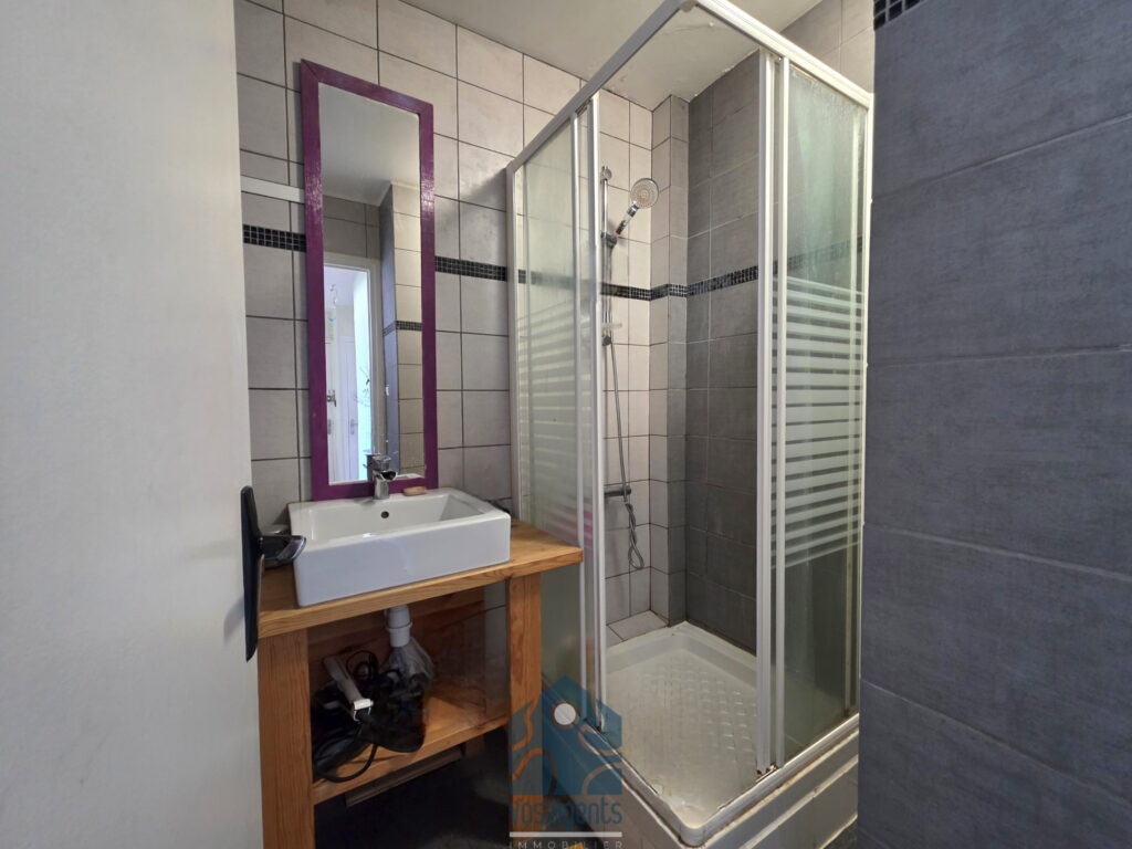 Appartement 3 pièces avec balcon, cave et stationnement – 3 pièces – 2 chambres – 61.5 m²