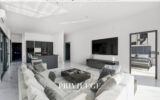 Plain-pied contemporain avec piscine et prestations haut de  – 4 pièces – 3 chambres – 155 m²