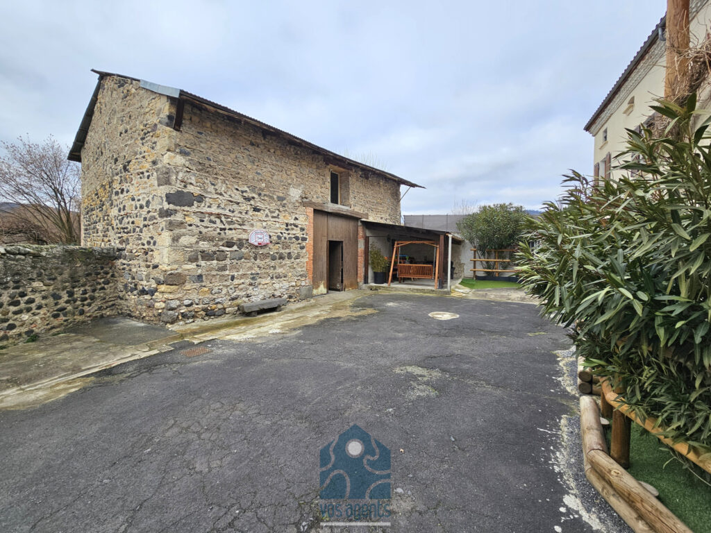 Maison 5 pièces 3 chambres avec véranda, terrasse et deux gr – 5 pièces – 3 chambres – 200 m²