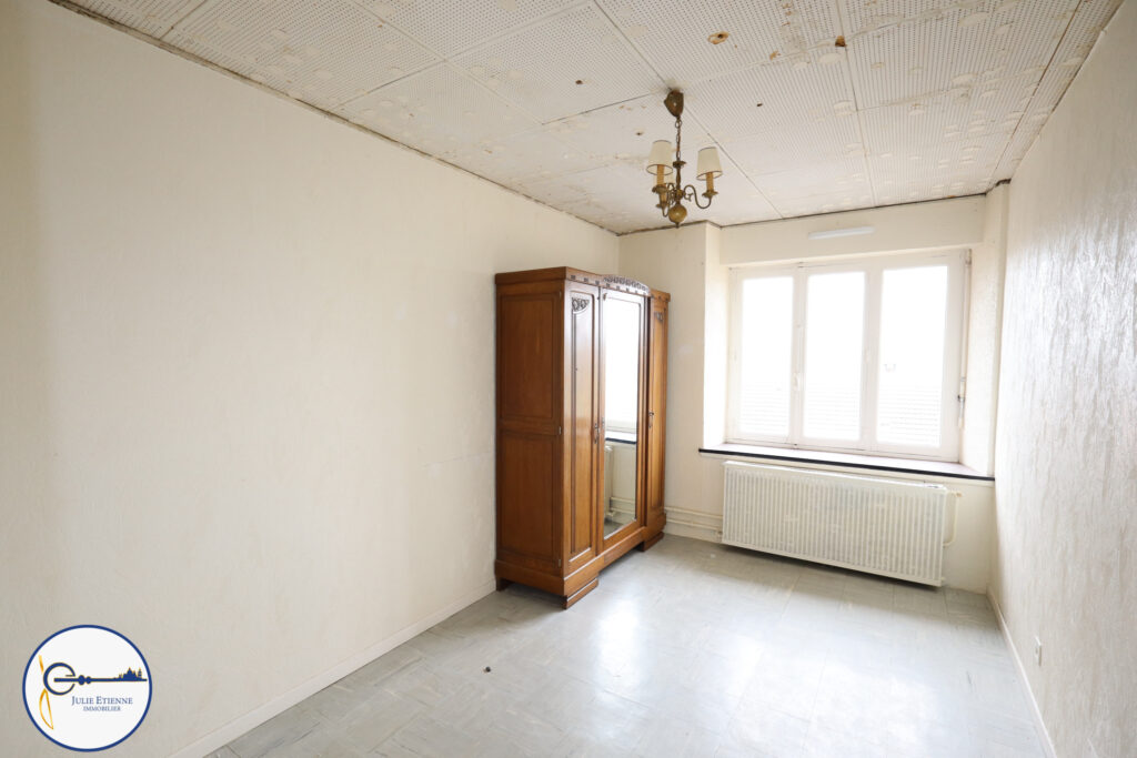 Maison Domèvre-sur-Durbion 7 pièces  137m2  – 7 pièces – 4 chambres – 137 m²