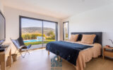Villa avec vue, piscine, terrasses et garages – 6 pièces – 4 chambres – 170 m²