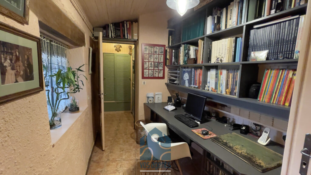 Maison 8 pièces avec piscine et jardin – 8 pièces – 4 chambres – 211 m²