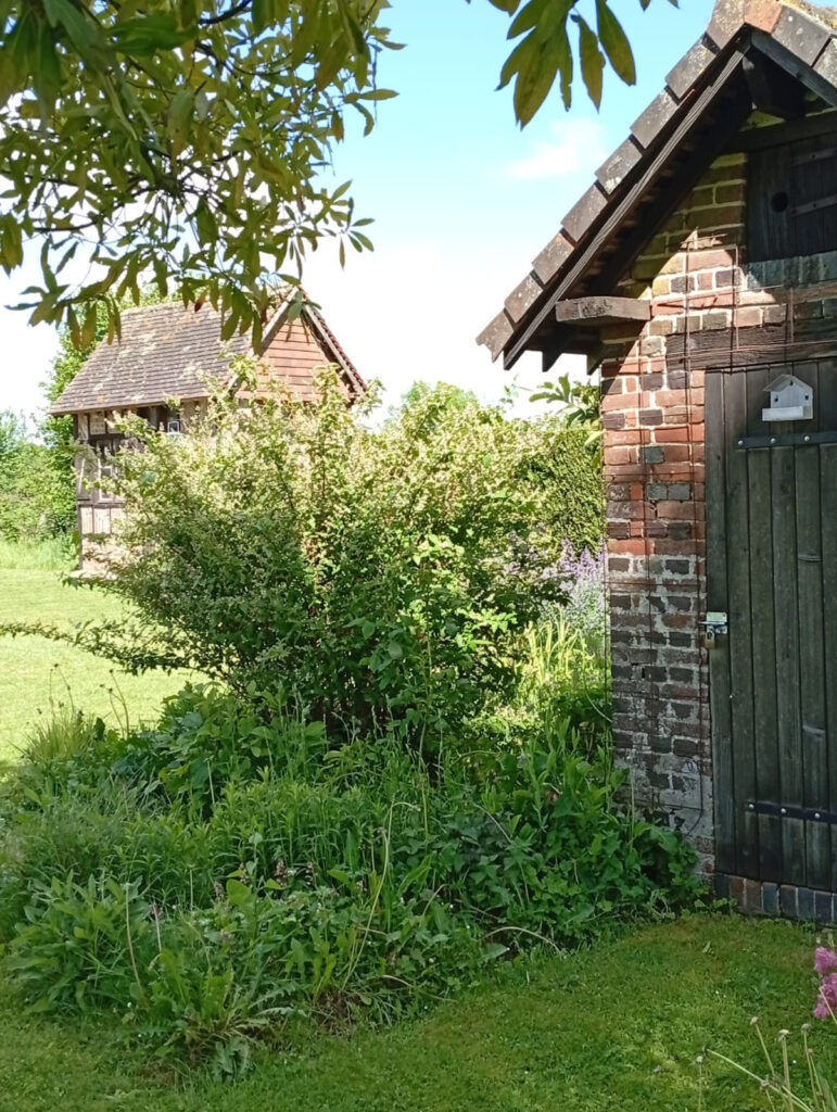Propriété pleine de charmes au coeur des prairies normande – 5 pièces – 3 chambres – 98 m²