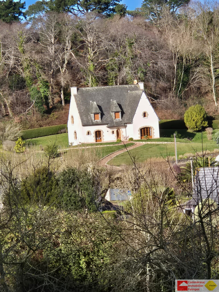 Vue sur mer, belle néo-bretonne rénovée, 200m2, 8 pièces, te – 8 pièces – 5 chambres – 223.85 m²