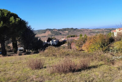 Terrain à vendre à Pomas