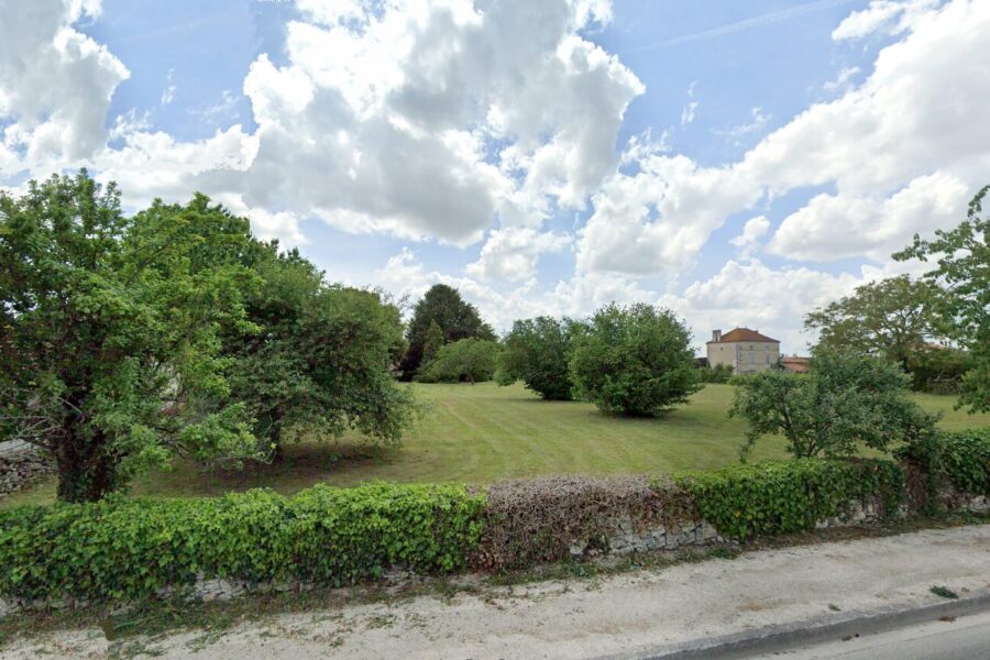 Terrain à vendre à Gensac-la-pallue