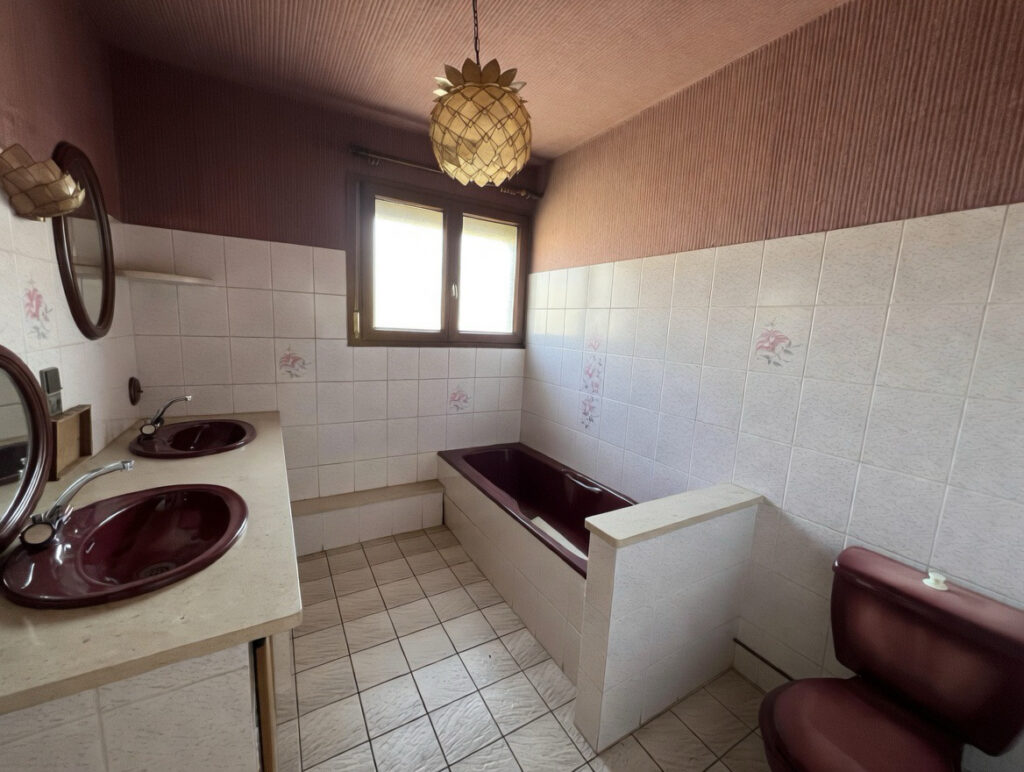 Maison Deyvillers 5 pièces 110m2 – 6 pièces – 3 chambres – 110 m²