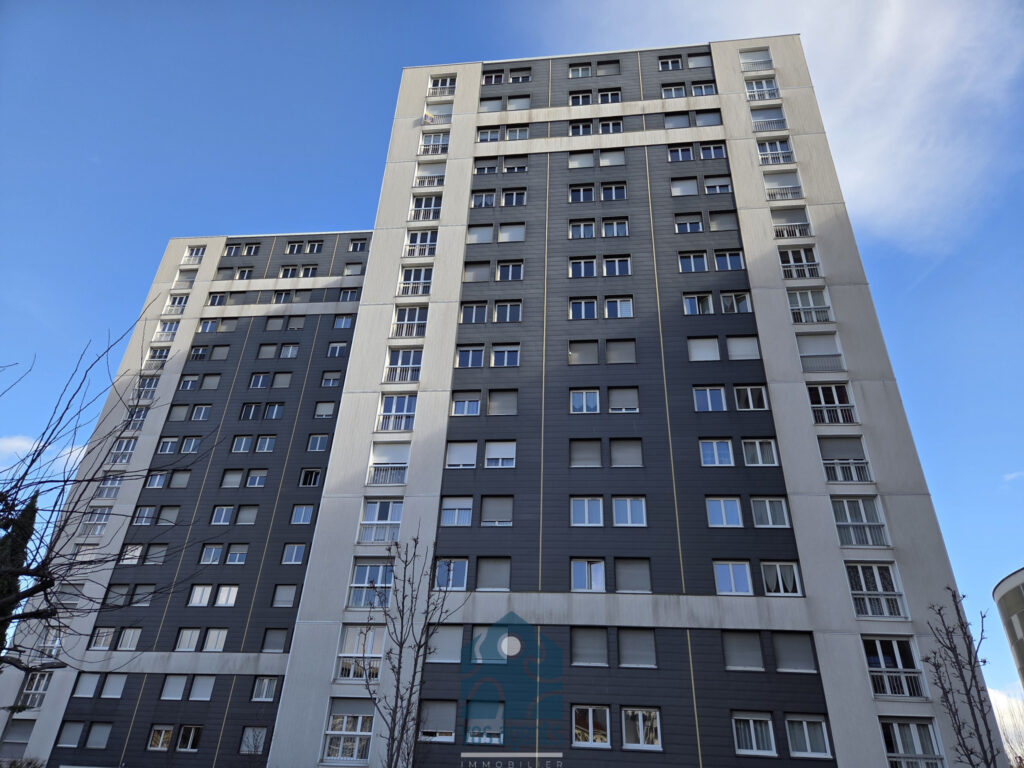 Appartement 2 pièces avec parking – 3 pièces – 1 chambre – 71 m²
