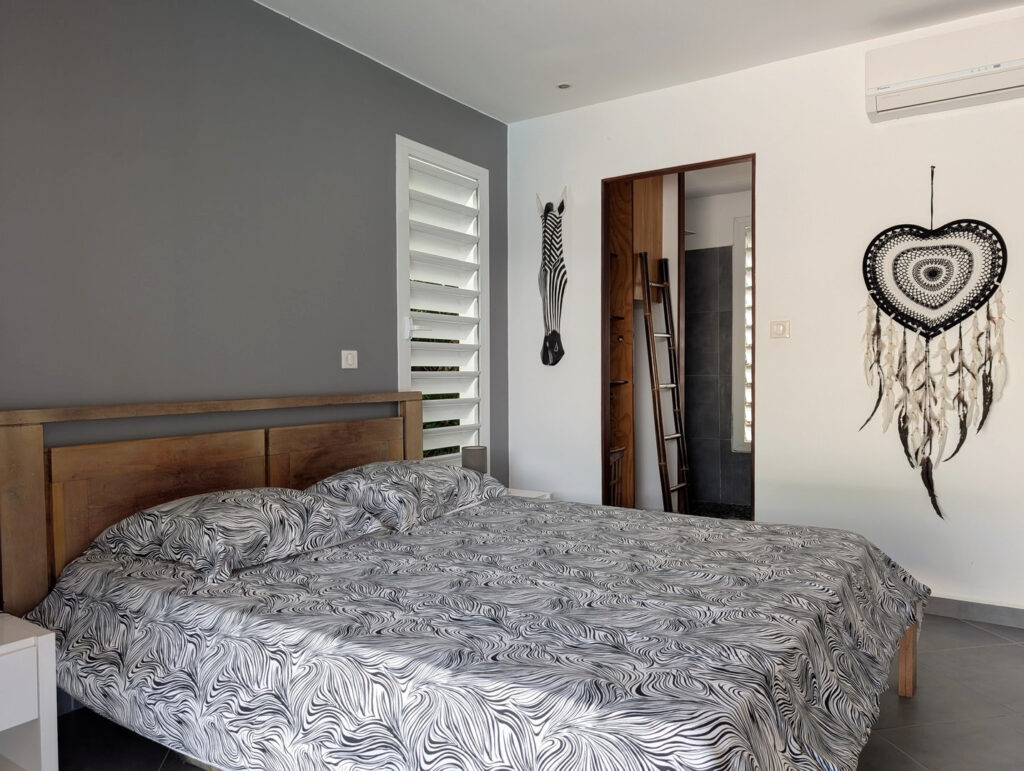 EXCLU Exceptionnelle Villa d&rsquo;Architecte avec Piscine à Débo – 5 pièces – 4 chambres – 246 m²