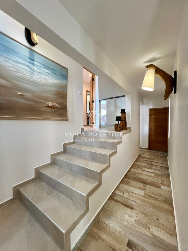 VILLA DE LUXE D&rsquo;ARCHITECTE DE 335M2 – 8 pièces – 4 chambres – 335 m²