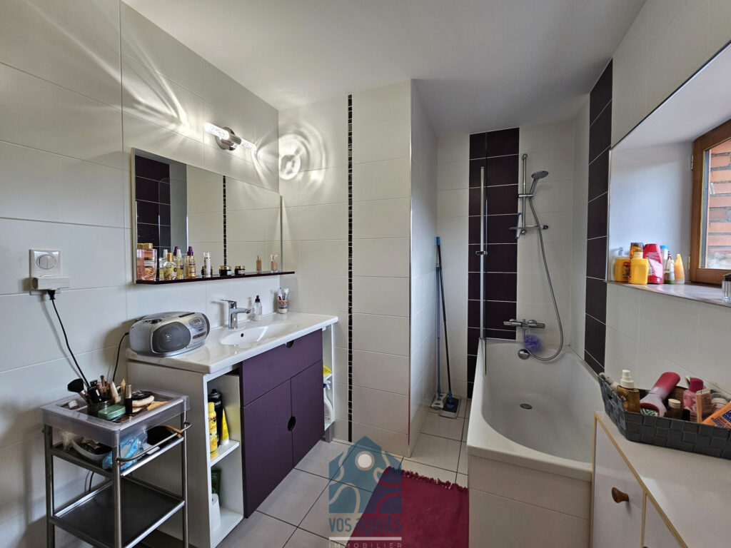 Propriété 9 pièces avec gîte et partie privative, grange, pi – 9 pièces – 6 chambres – 300 m²