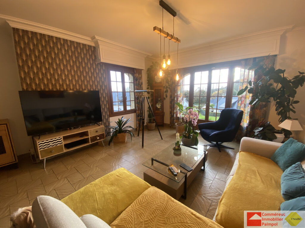 Vue sur mer, belle néo-bretonne rénovée, 200m2, 8 pièces, te – 8 pièces – 5 chambres – 223.85 m²