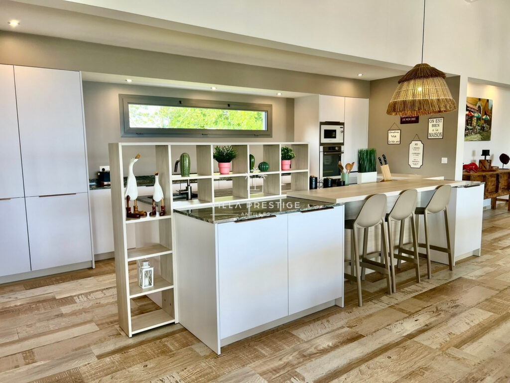 VILLA DE LUXE D&rsquo;ARCHITECTE DE 335M2 – 8 pièces – 4 chambres – 335 m²