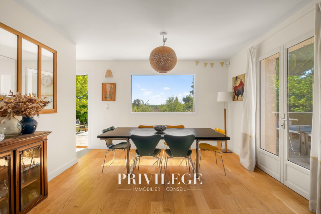 Maison familiale rénovée de 173 m2 avec 5 chambres à Saint-G – 9 pièces – 5 chambres – 173.84 m²