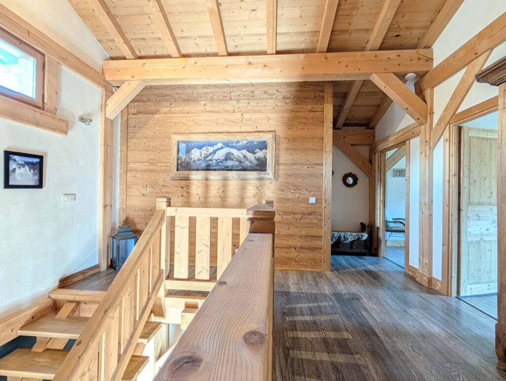 Chalet 10 pièces à 5 min. de Combloux – 10 pièces – 6 chambres – 323 m²