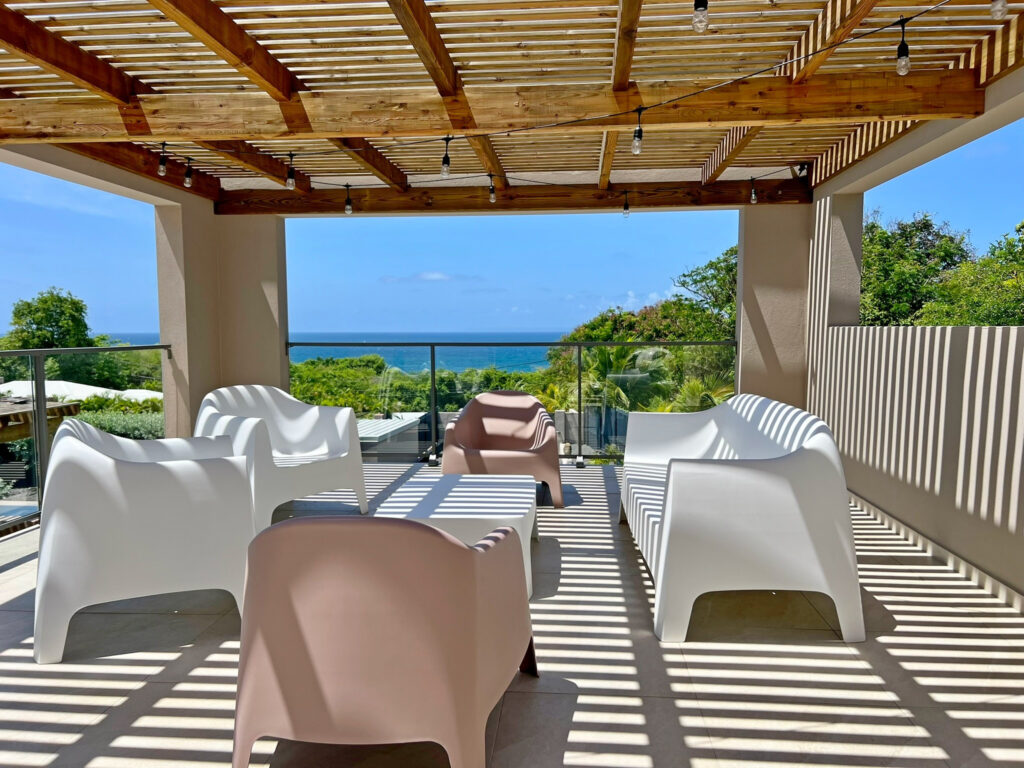 VILLA DE LUXE D&rsquo;ARCHITECTE DE 335M2 – 8 pièces – 4 chambres – 335 m²