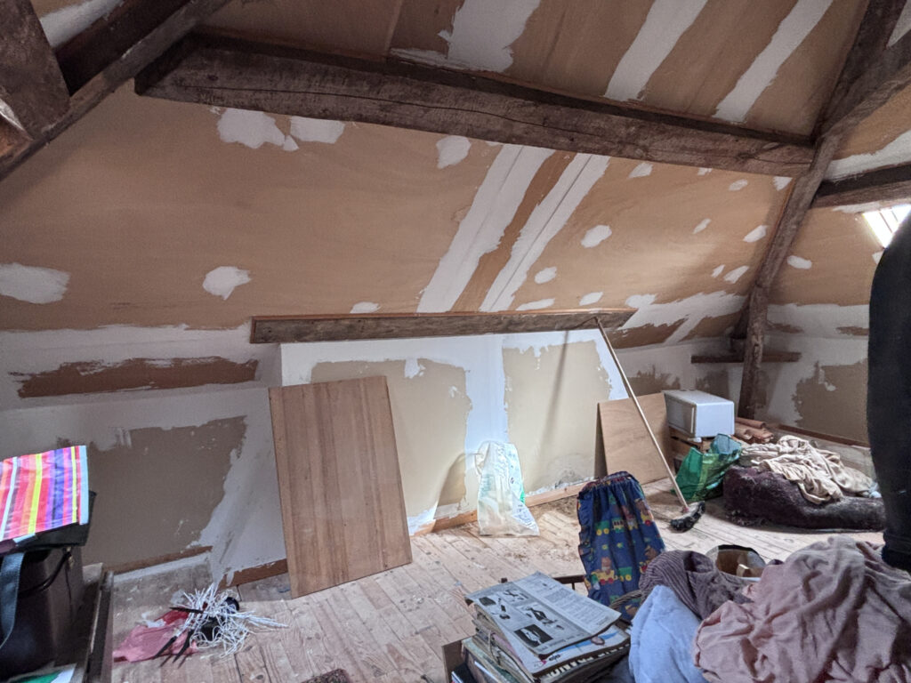 À découvrir aux portes de Vimoutiers   Propriété de caractèr – 6 pièces – 3 chambres – 103 m²
