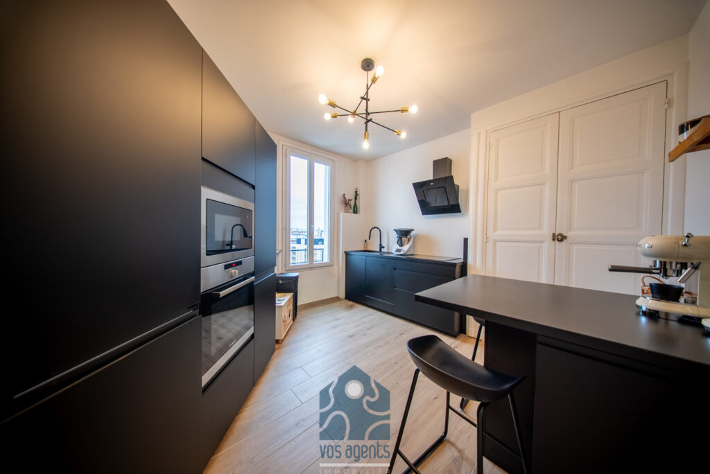 Appartement 5 pièces 3 chambres avec terrasse, balcon, cave  – 5 pièces – 3 chambres – 107 m²