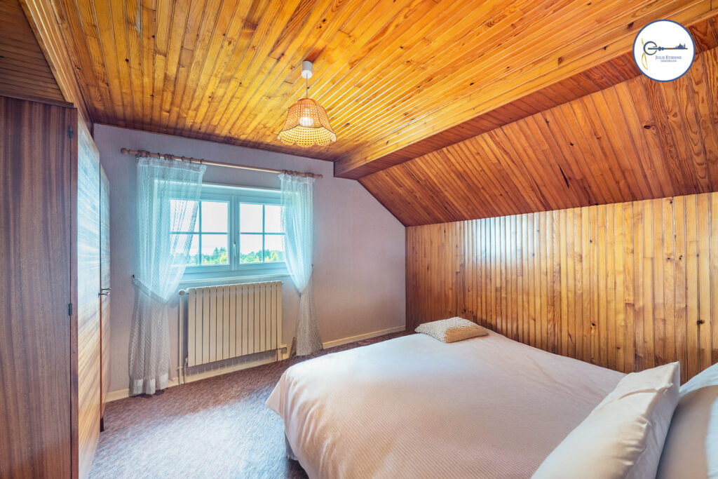 Maison HADOL 8 pièces 162m2  – 8 pièces – 5 chambres – 163 m²