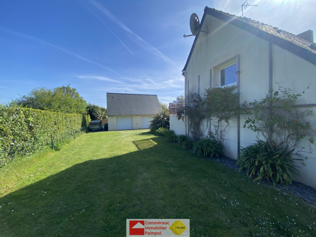 PLOUBAZLANEC, Commerces à pied, Maison contemporraine de 200 – 6 pièces – 4 chambres – 105 m²