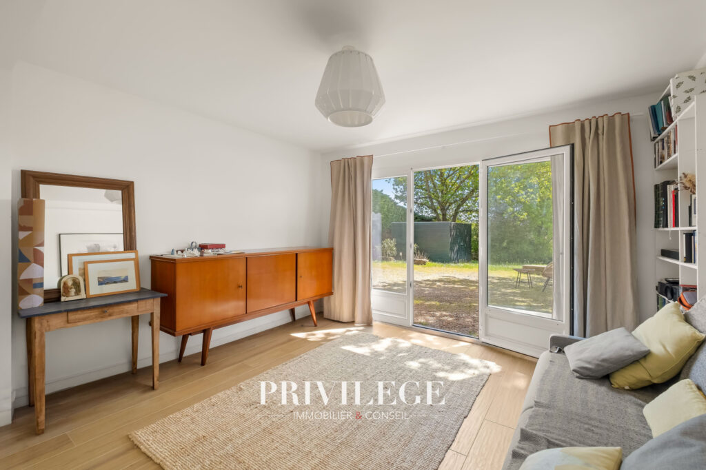 Maison familiale rénovée de 173 m2 avec 5 chambres à Saint-G – 9 pièces – 5 chambres – 173.84 m²
