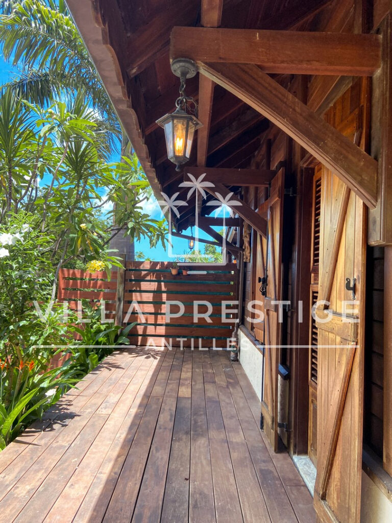 Propriété de charme avec vue mer, côte sous-le-vent, – 6 pièces – 4 chambres – 185 m²