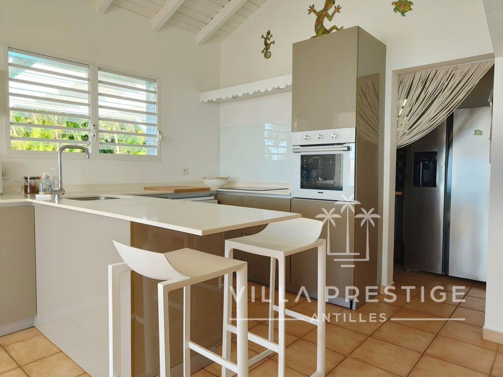 Villa de standing 3 chambres et studio indépendant – vue mer – 5 pièces – 4 chambres – 140 m²