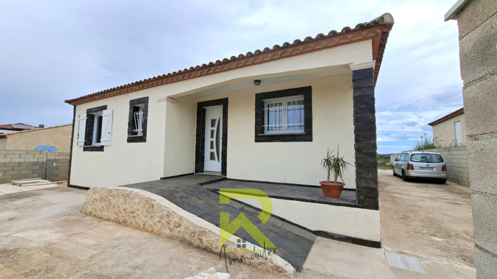 Villa plain-pied 134 m2  Vue sur l&rsquo;étang   Terrain 1470 m2 – 4 pièces – 3 chambres – 134 m²