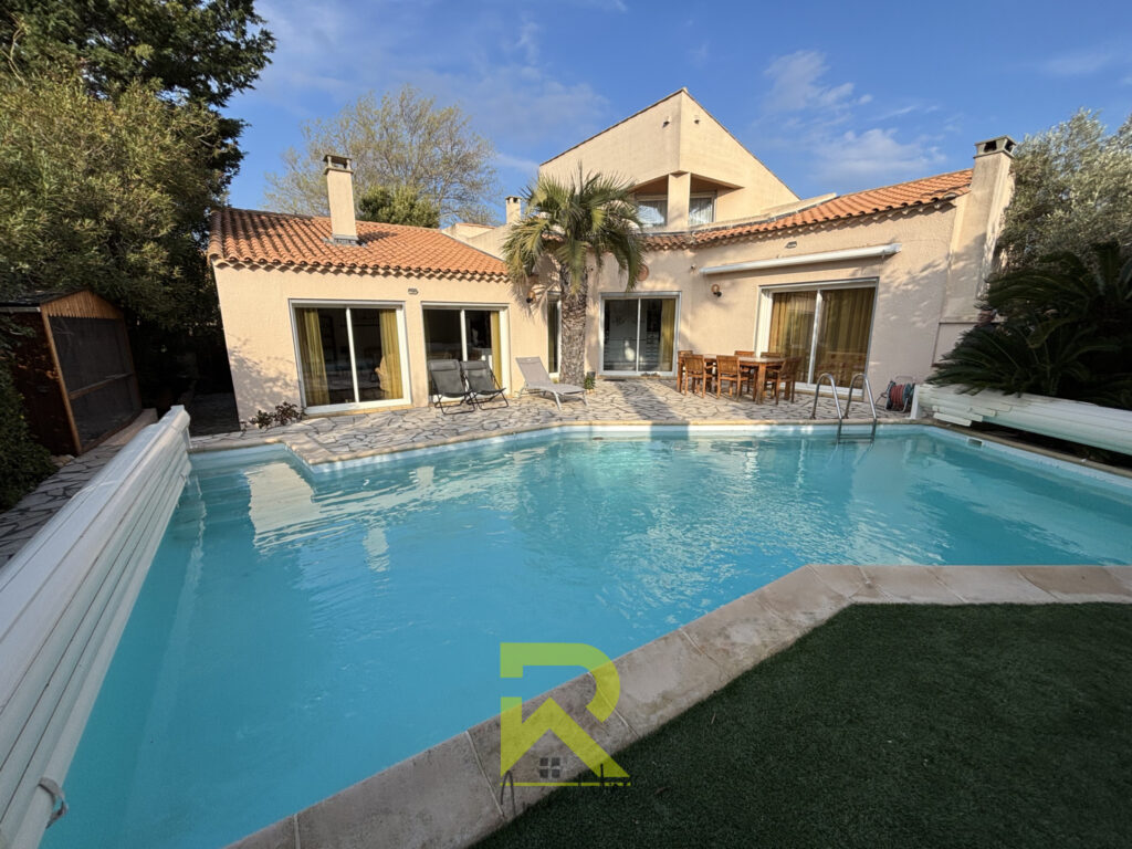 Superbe villa proche plage et centre – 5 pièces – 4 chambres – 195.12 m²