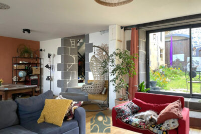 Maison de village avec cour, terrasse, caves, granges et par – 7 pièces – 5 chambres – 180 m²