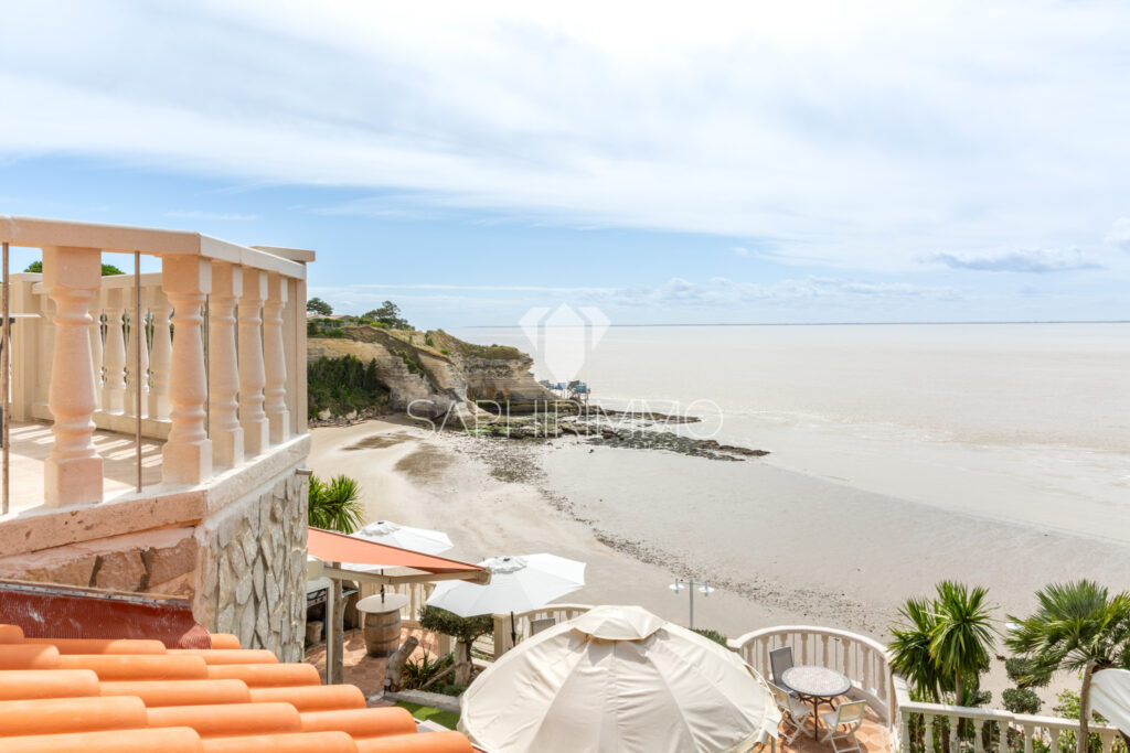 Villa d&rsquo;exception, terrasse vue océan, dépendance, chemin à  – 5 pièces – 3 chambres – 133.21 m²