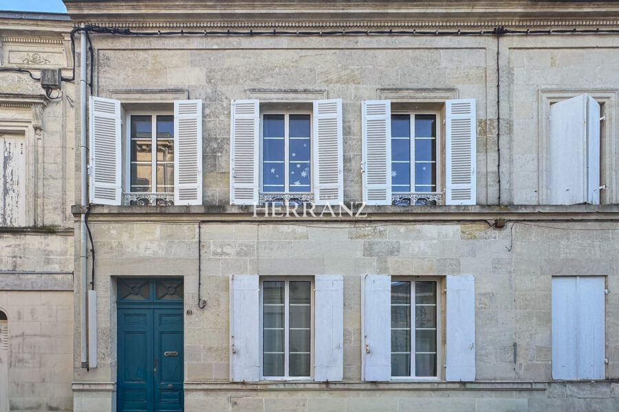 Maison à vendre à Guîtres