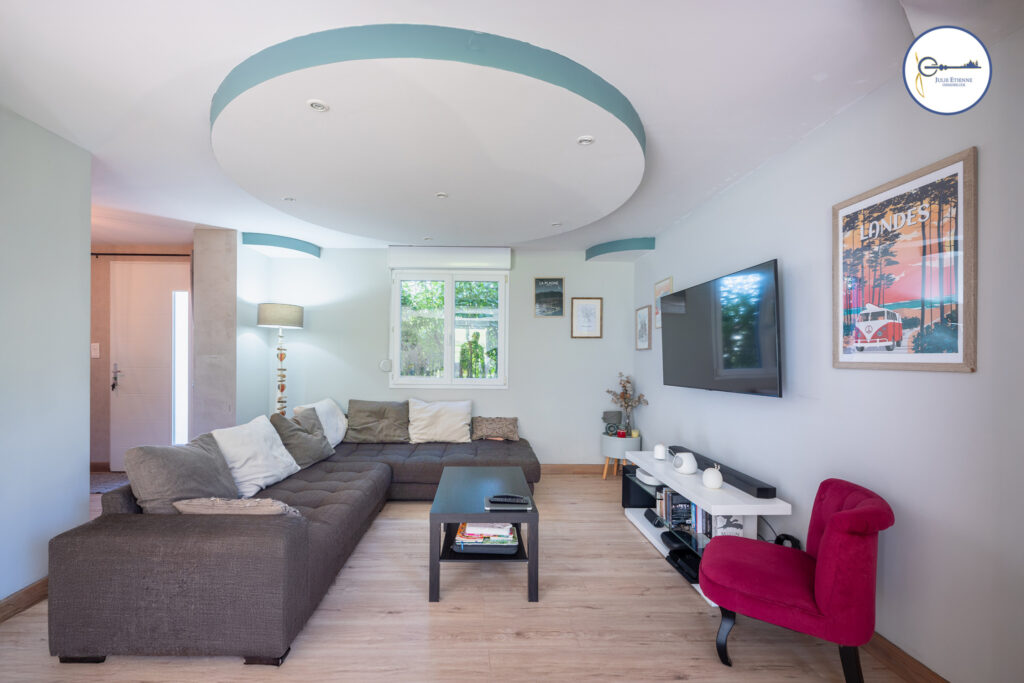 Maison ARCHES 5 Pièces 101m2 – 5 pièces – 3 chambres – 101 m²