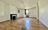 Hôtel particulier sur 3 niveaux avec terrasse  – 8 pièces – 5 chambres – 226.41 m²