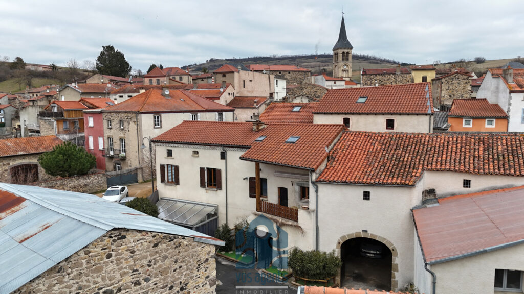 Maison 5 pièces 3 chambres avec véranda, terrasse et deux gr – 5 pièces – 3 chambres – 200 m²