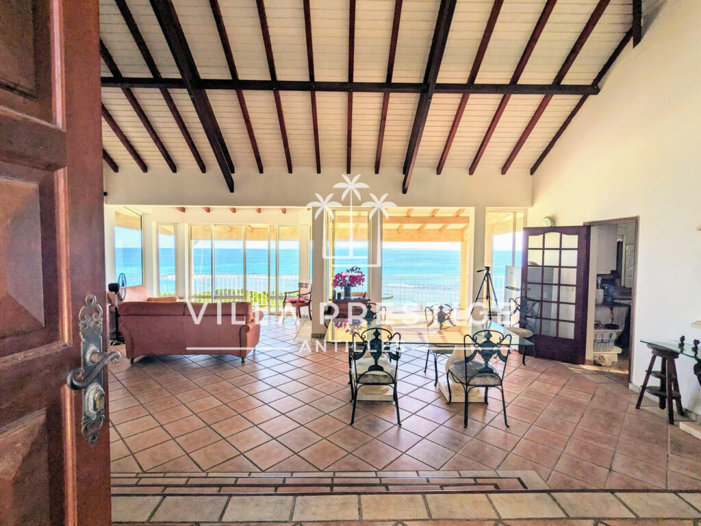 PROPRIETE 7 PIECES AVEC PISCINE, ACCES ET VUE MER IMPRENABLE – 7 pièces – 6 chambres – 233.85 m²