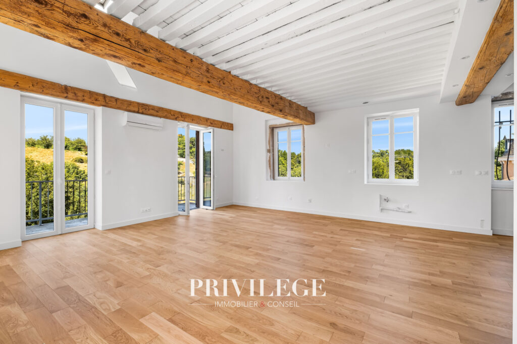 Lyon 9 – St Rambert  proche de l&rsquo;Ile Barbe- Duplex comme u – 5 pièces – 4 chambres – 163.74 m²
