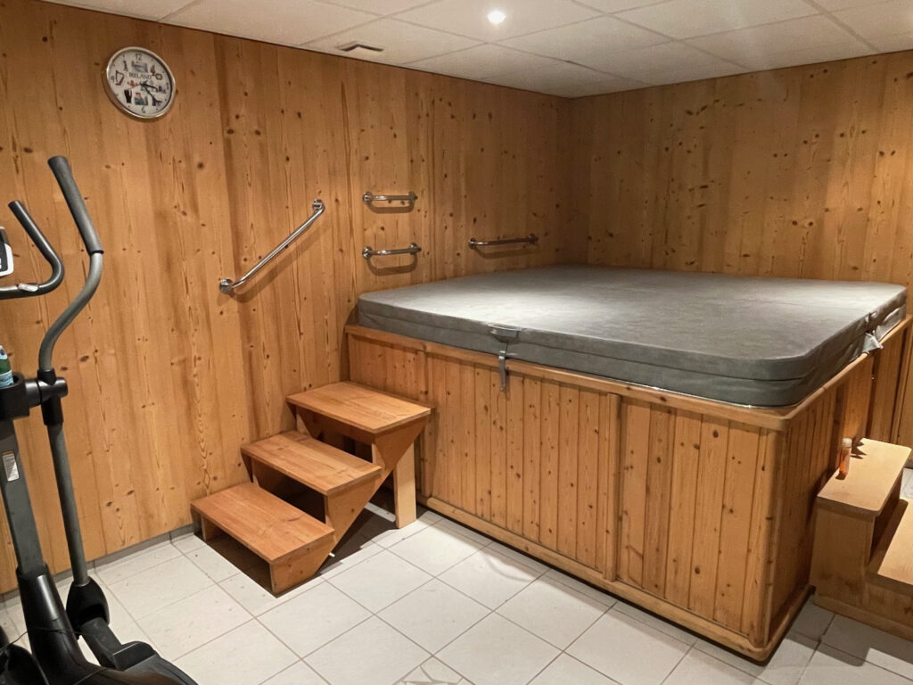 Beaujolais vert : maison calme, écologique avec vue et pisci – 7 pièces – 5 chambres – 228.26 m²