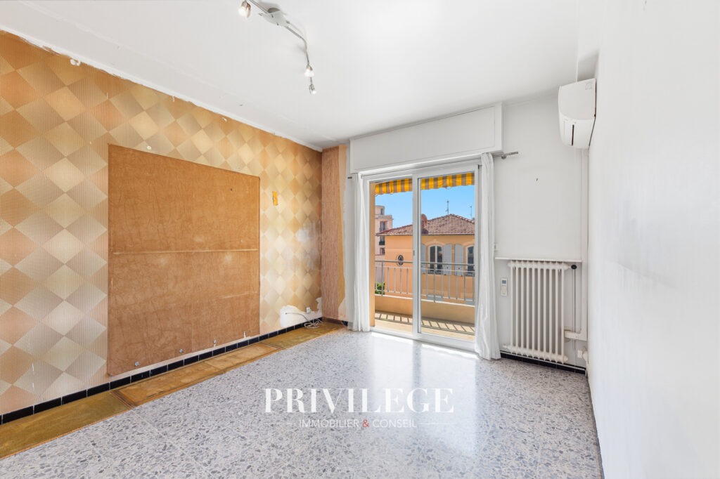 Nice   Mantega/Évêché | 2 pièces lumineux, terrasse, vue dég – 2 pièces – 1 chambre – 46.92 m²