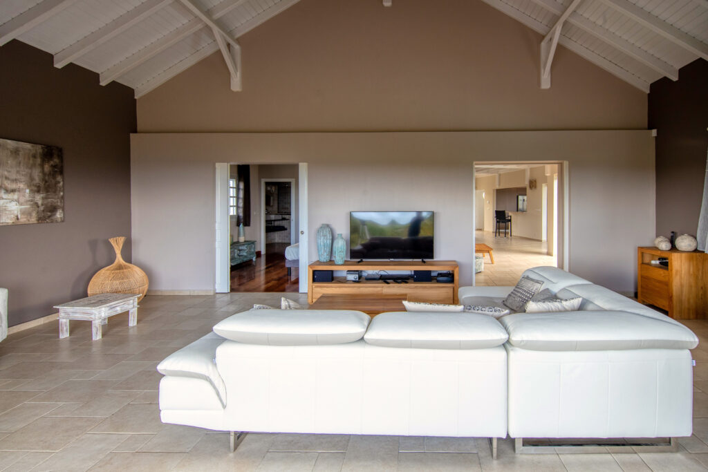 Villa1ère Ligne VUE MER à Sainte-Anne – 4 pièces – 4 chambres – 227 m²