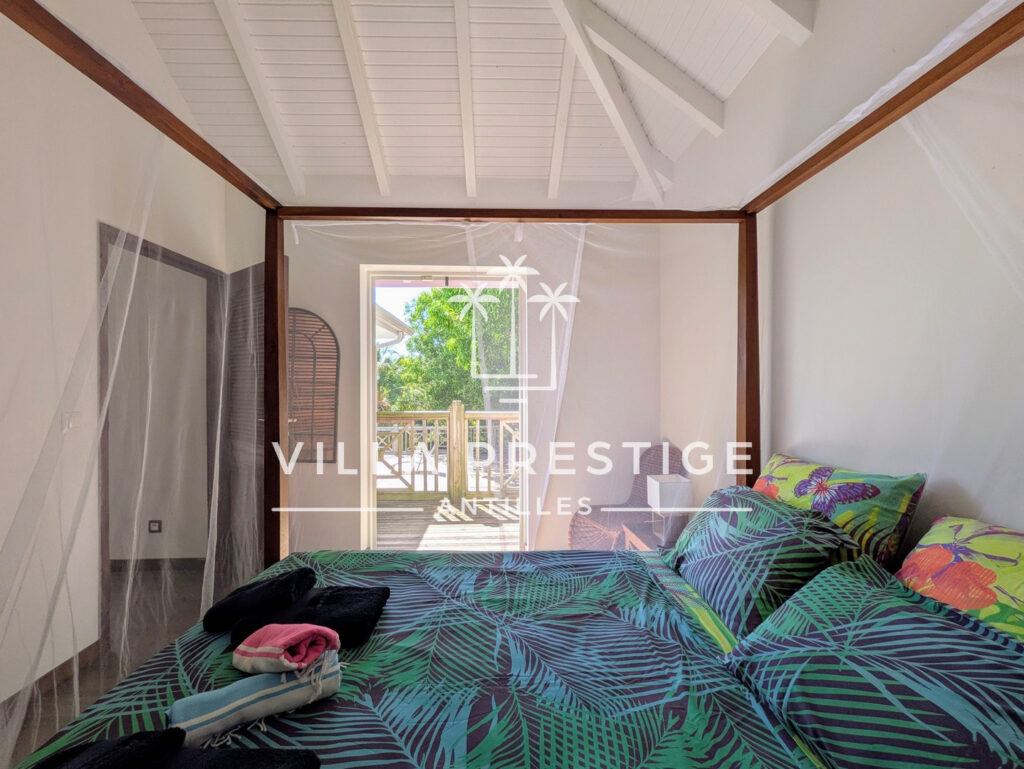 SUPERBE VILLA RECENTE 4 CHAMBRES, PISCINE ET TERRAIN CONSTRU – 5 pièces – 4 chambres – 157 m²