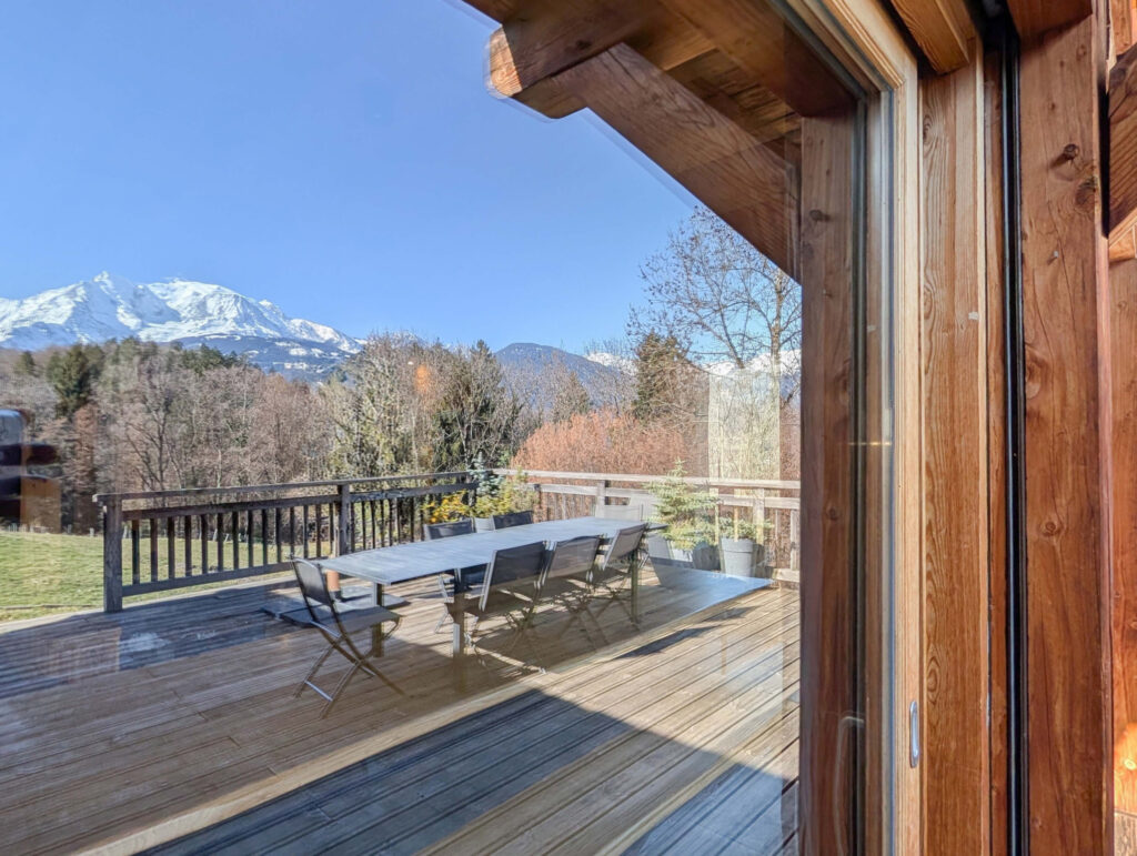 Chalet 10 pièces à 5 min. de Combloux – 10 pièces – 6 chambres – 323 m²
